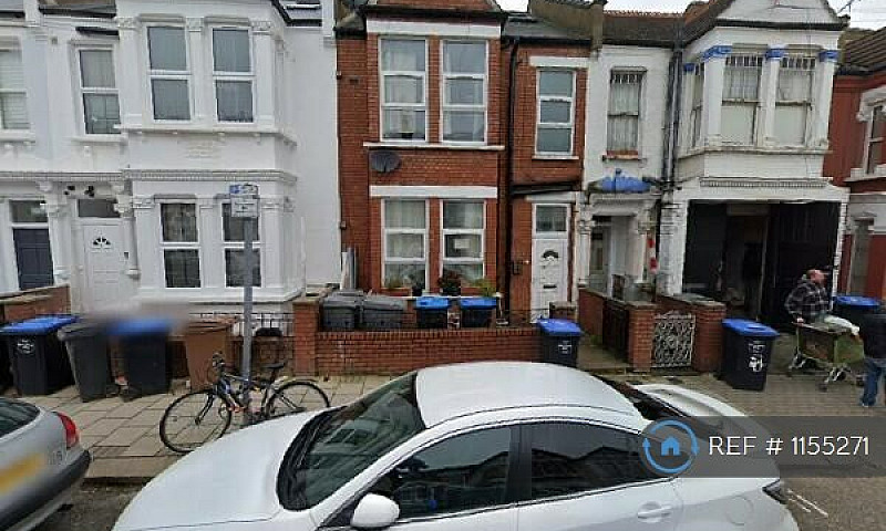 1 Bedroom Flat In Ho...