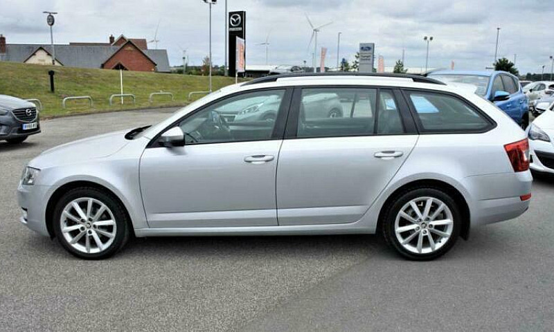 2014 Skoda Octavia 1...