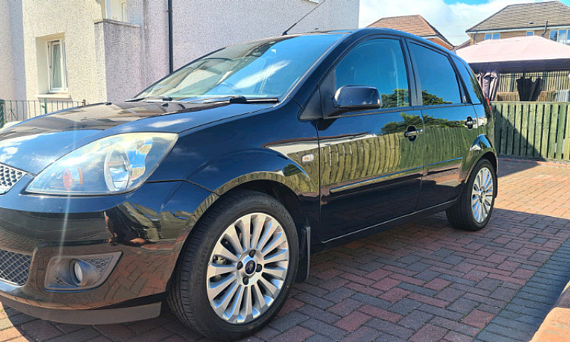 Ford Fiesta Ghia 1.4...