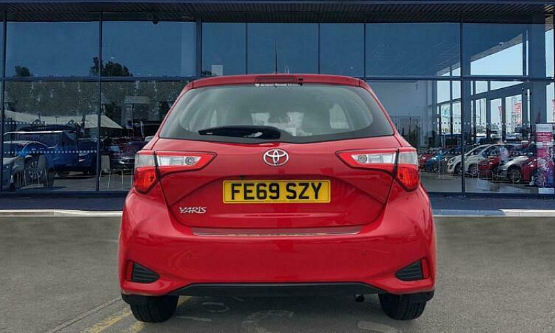 2019 Toyota Yaris 1....