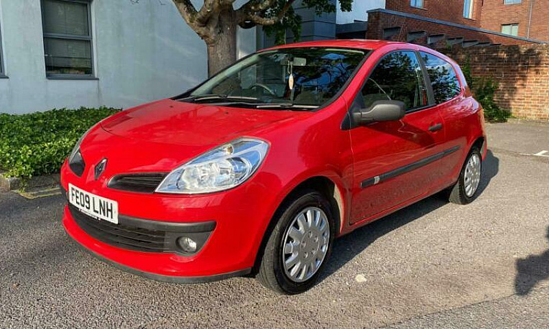 2009 Renault Clio 1....