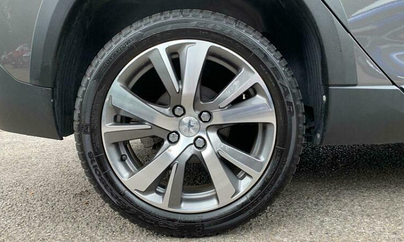 2019 Peugeot 2008 1....