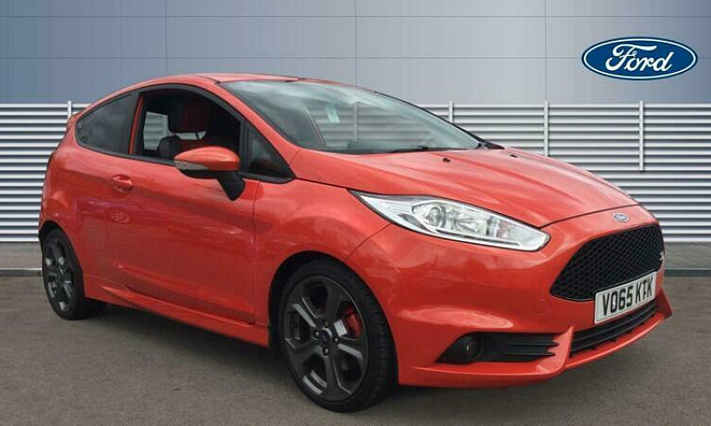 2015 Ford Fiesta St ...