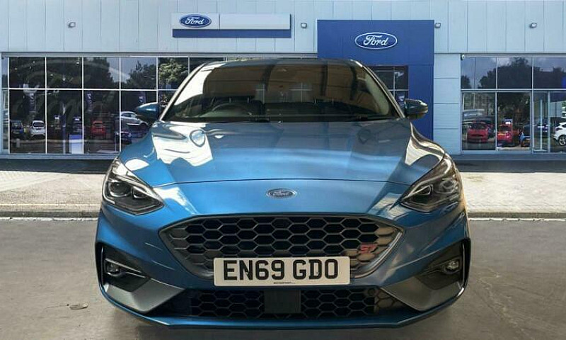 2020 Ford Focus St 2...