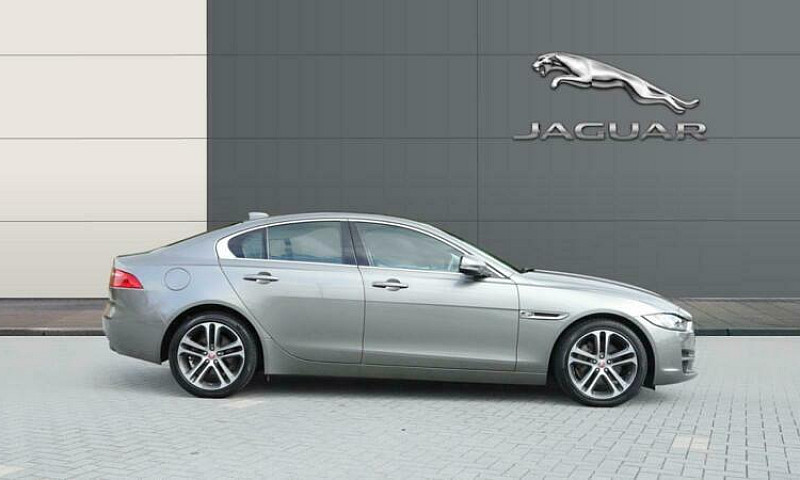 2018 Jaguar Xe 2.0D ...
