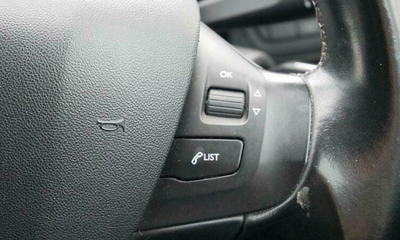2016 Peugeot 2008 1....