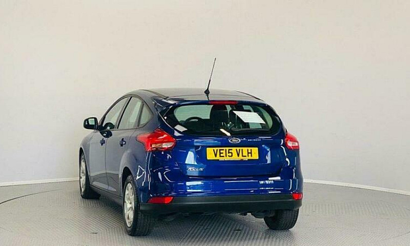 2015 15 Ford Focus 1...