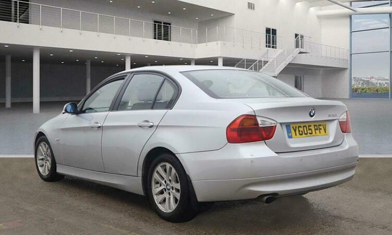2005 Bmw 3 Series 2....