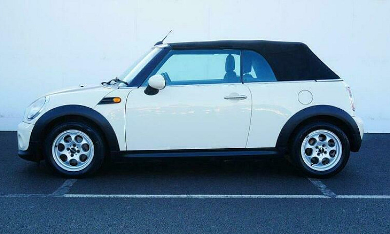 2013 Mini Convertibl...