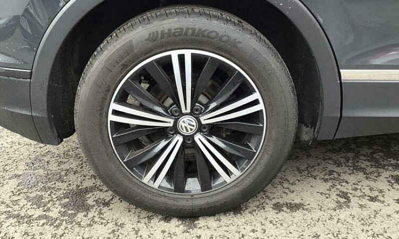 2018 Volkswagen Tigu...