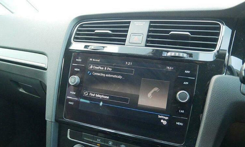 2017 Volkswagen Golf...