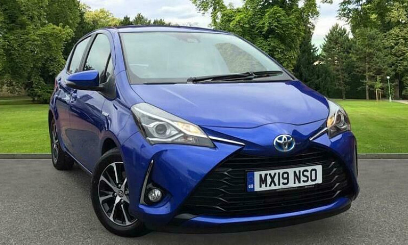 2019 Toyota Yaris Hy...
