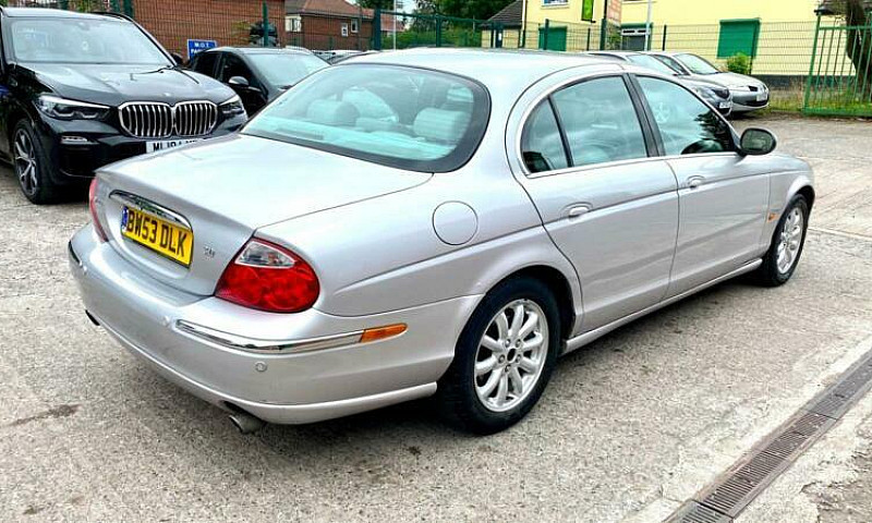 Jaguar S-Type 3.0 V6...