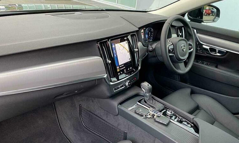 2020 Volvo S90 D4 Mo...