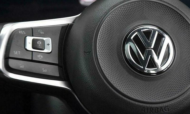 2019 Volkswagen Golf...
