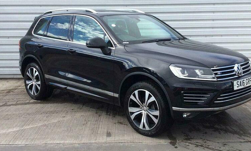 2016 Volkswagen Toua...