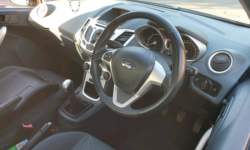 2009 Ford Fiesta,5 D...
