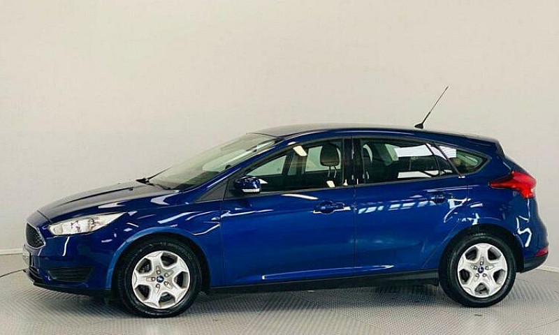 2015 15 Ford Focus 1...