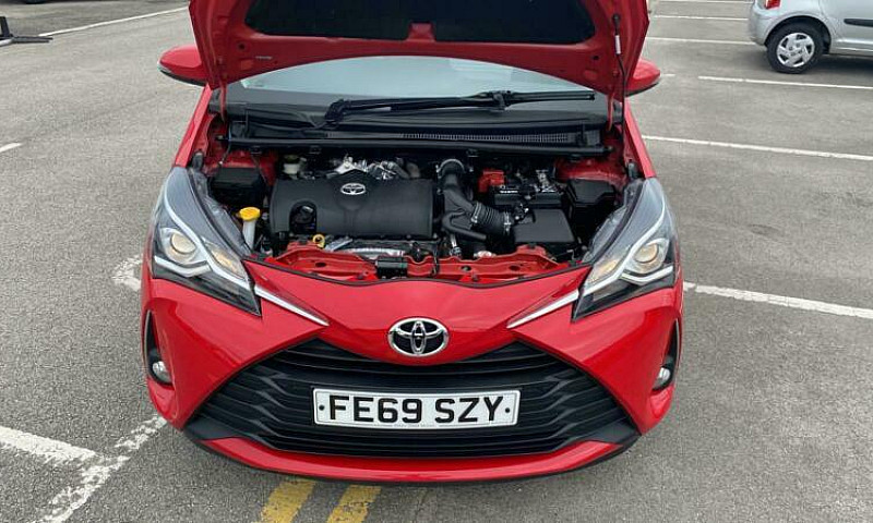 2019 Toyota Yaris 1....