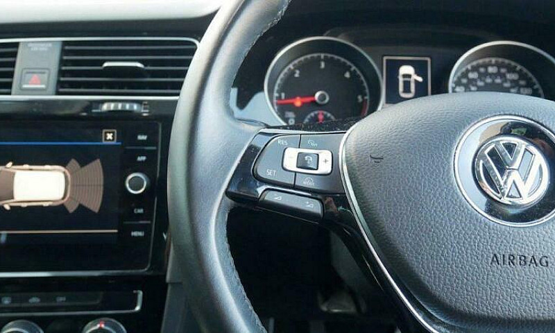 2017 Volkswagen Golf...
