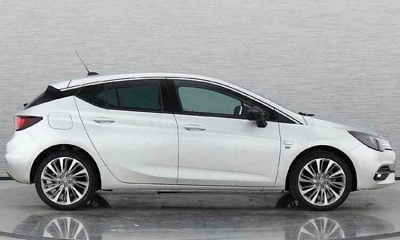 2021 Vauxhall Astra ...