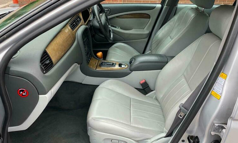 Jaguar S-Type 3.0 V6...