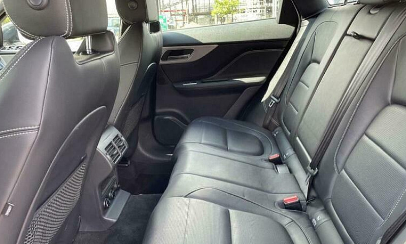 2019 Jaguar F-Pace 2...
