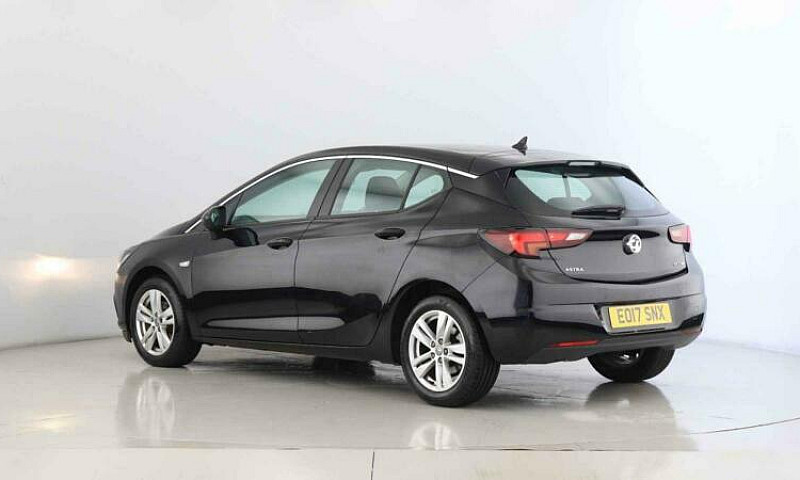 2017 Vauxhall Astra ...