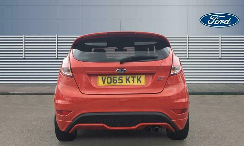 2015 Ford Fiesta St ...