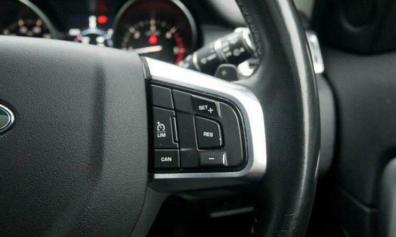 2017 Land Rover Disc...