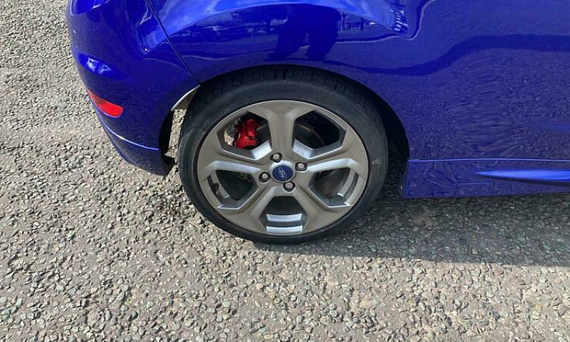 2014 Ford Fiesta St ...