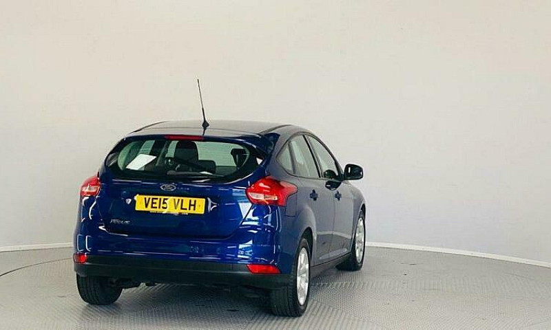 2015 15 Ford Focus 1...
