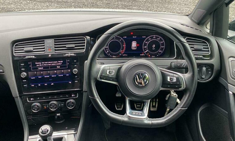 2017 Volkswagen Golf...