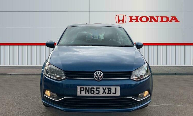 2015 Volkswagen Polo...
