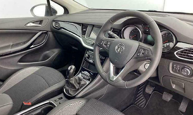2021 Vauxhall Astra ...