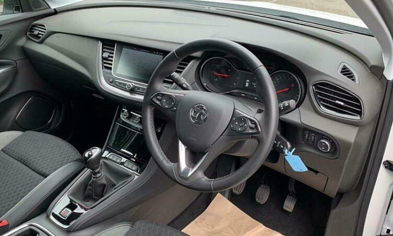2020 Vauxhall Grandl...