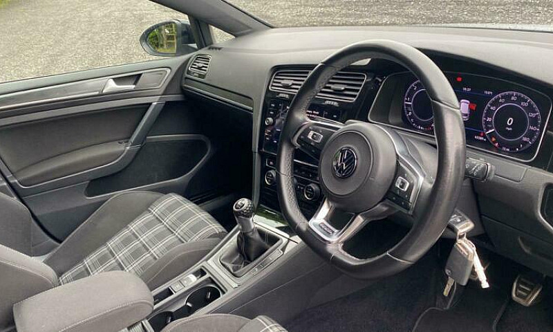 2017 Volkswagen Golf...