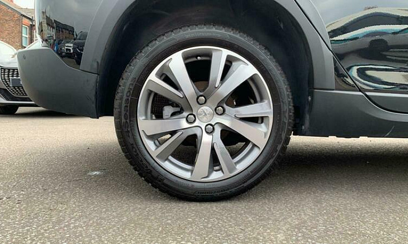 2018 Peugeot 2008 1....