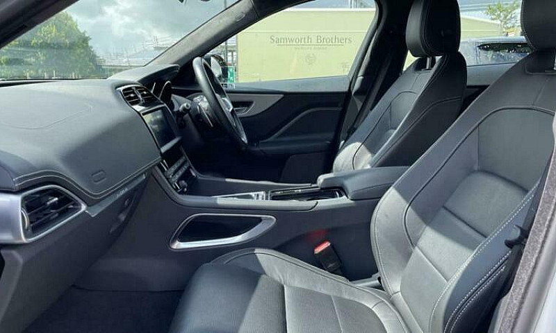 2019 Jaguar F-Pace 2...