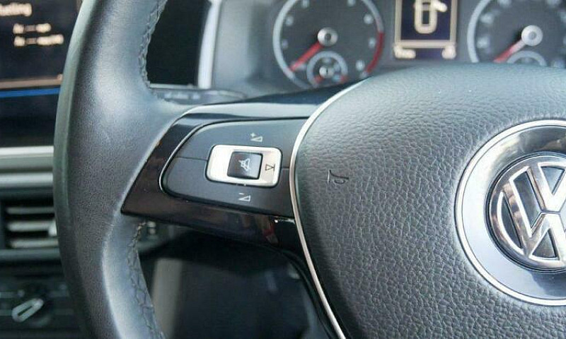2018 Volkswagen Polo...