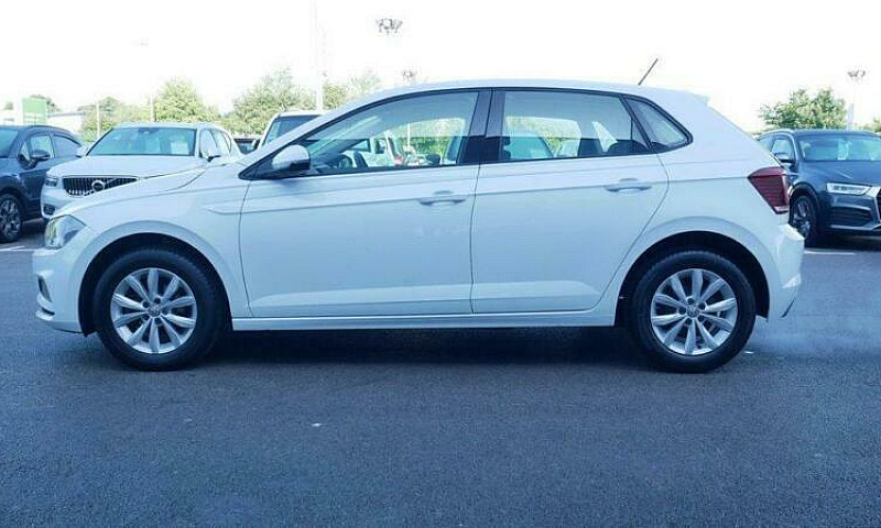 2018 Volkswagen Polo...