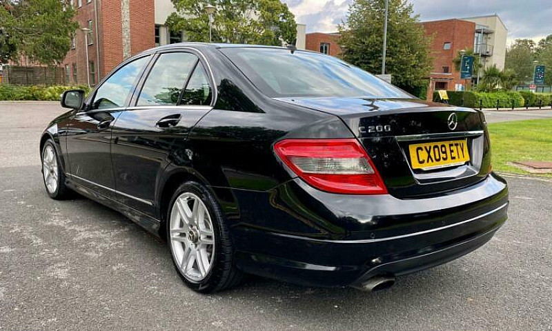 Mercedes-Benz C200 2...