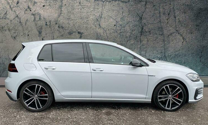 2017 Volkswagen Golf...
