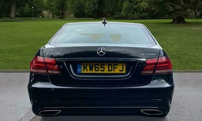 Mercedes-Benz E-Clas...
