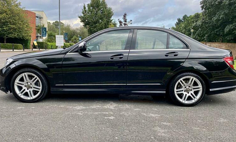 Mercedes-Benz C200 2...