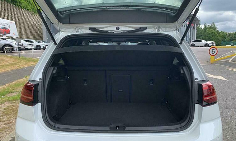 2018 Volkswagen Golf...