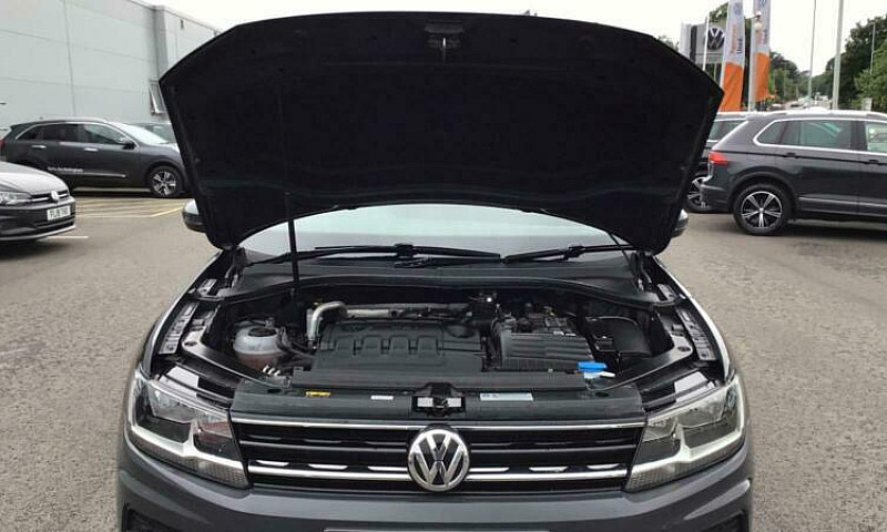 2018 Volkswagen Tigu...