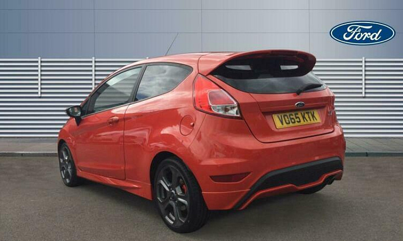 2015 Ford Fiesta St ...