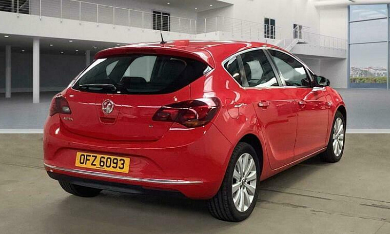 2013 Vauxhall Astra ...