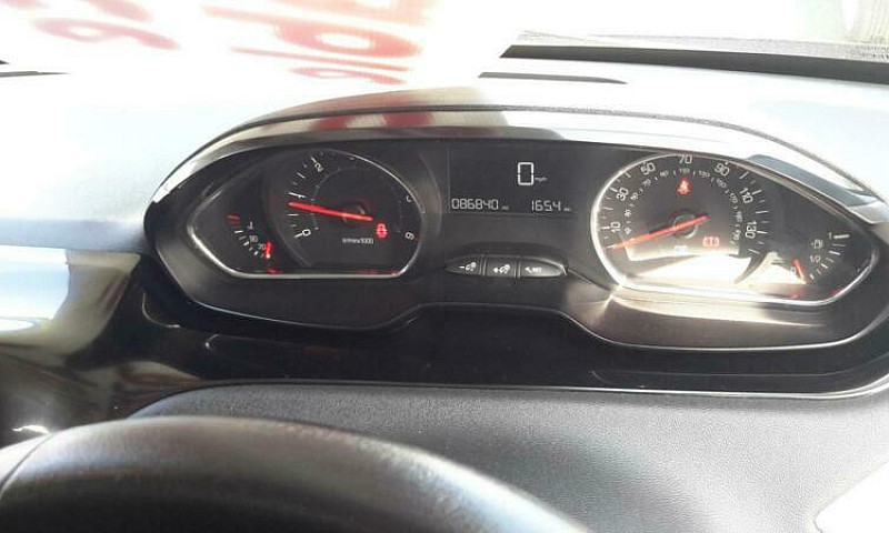 2014 Peugeot 208 1.4...